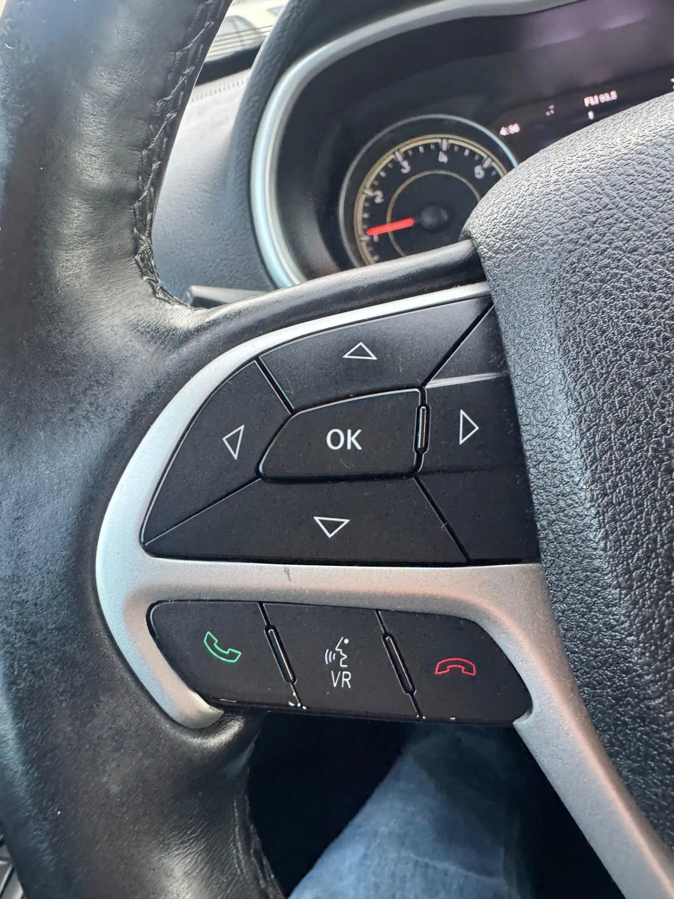 Used 2014 Jeep Cherokee Trailhawk w/ Leather Interior Group image 17