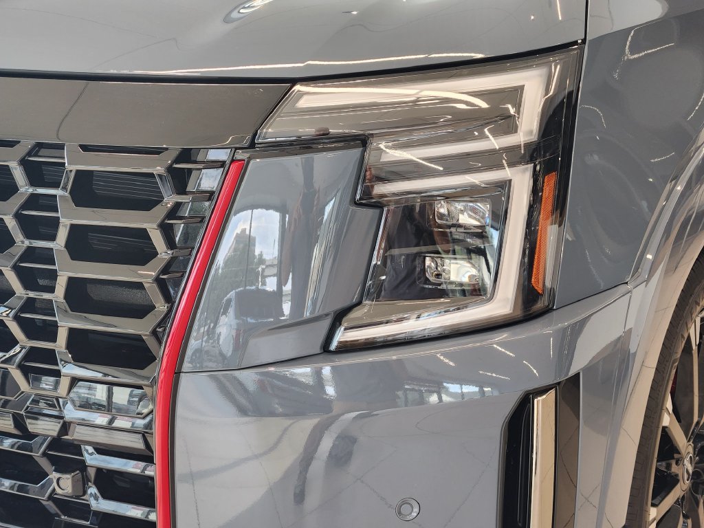Used 2026 Nissan Armada NISMO AWD/4WD image 9