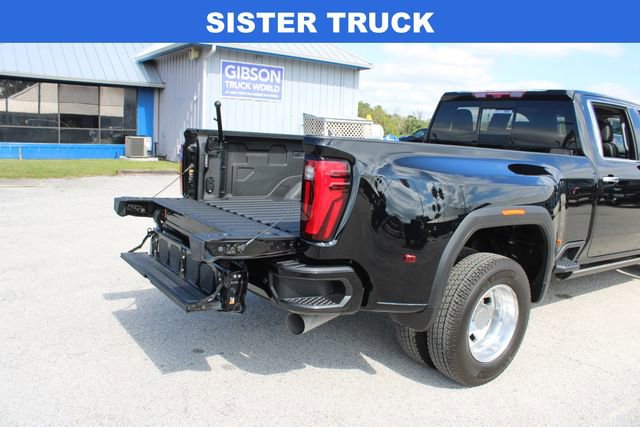 Used 2025 GMC Sierra 3500 Denali w/ Denali Reserve Package image 11
