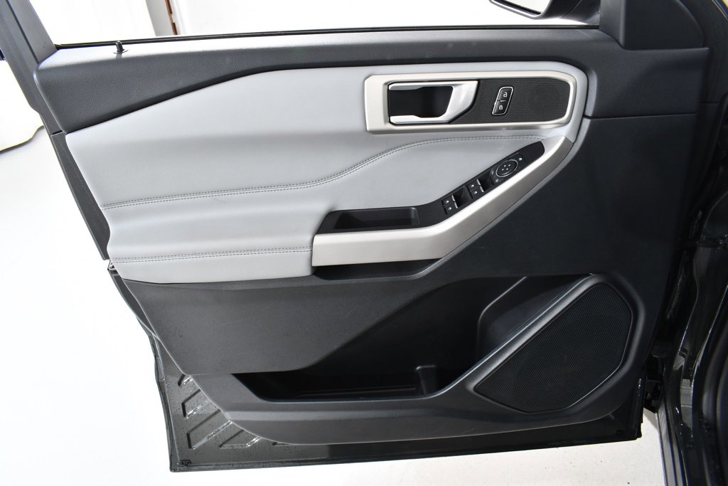 Used 2023 Ford Explorer XLT w/ Equipment Group 202A image 26