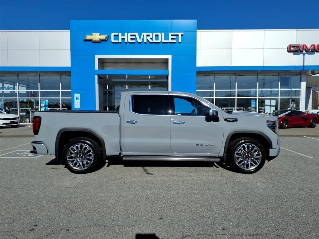 Used 2025 GMC Sierra 1500 Denali Ultimate image 2