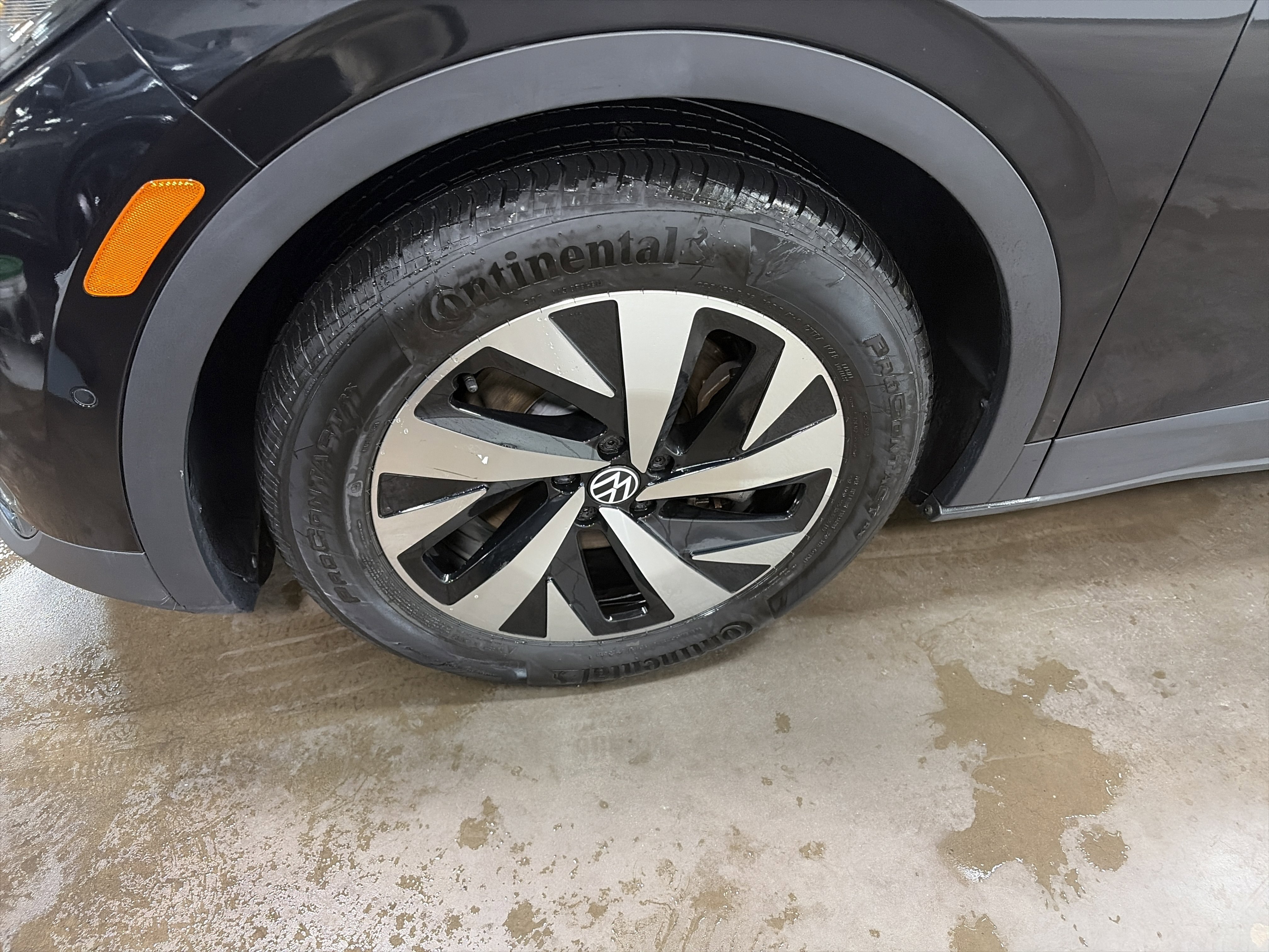Certified 2024 Volkswagen ID.4 2WD image 10
