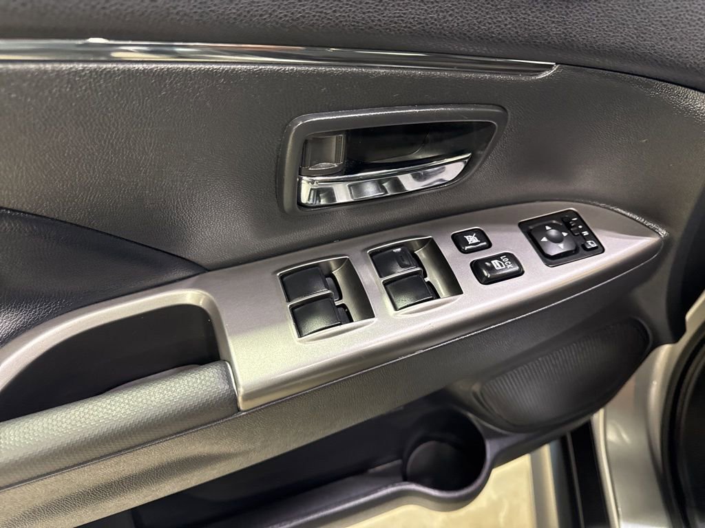 Used 2025 Mitsubishi Outlander Sport ES AWD/4WD image 23