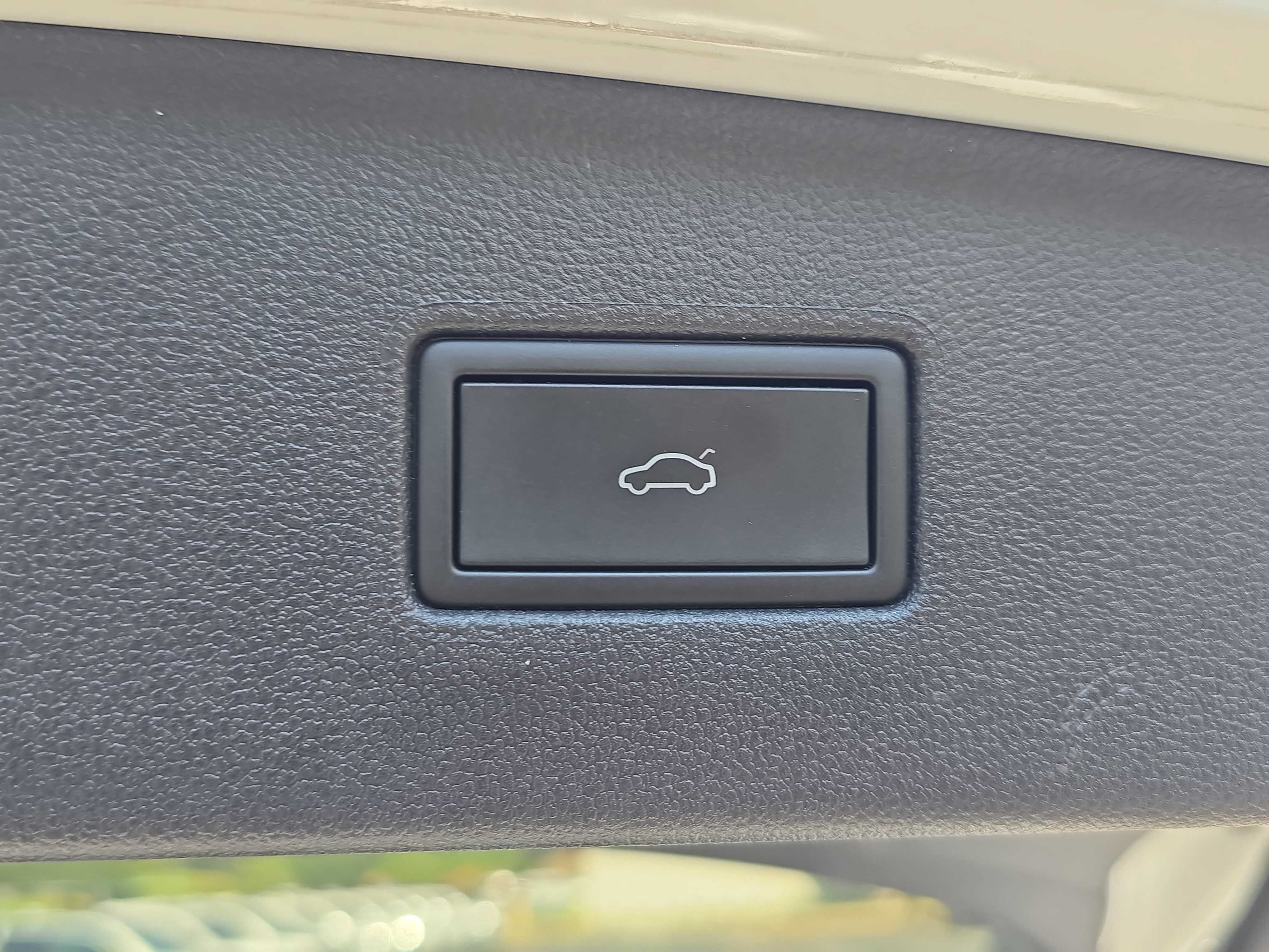 Certified 2024 Volkswagen Tiguan SE AWD/4WD image 13