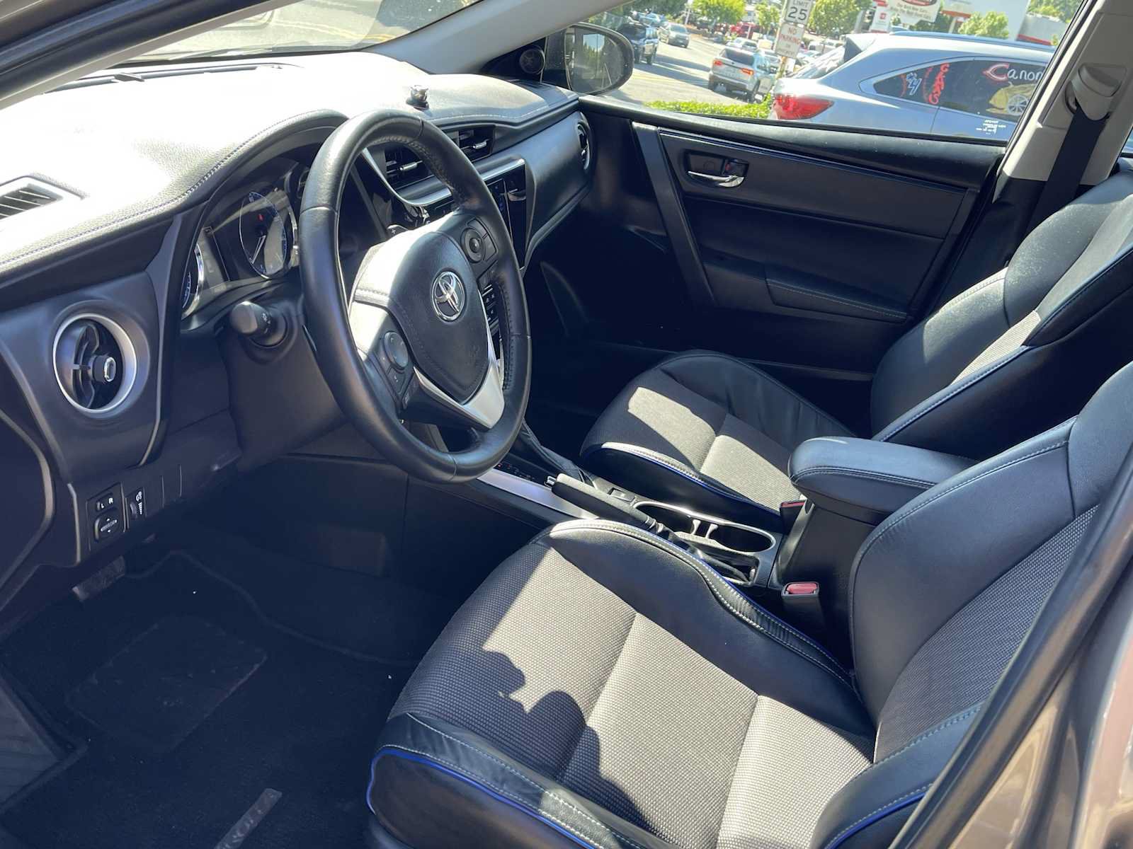 Certified 2019 Toyota Corolla SE w/ Carpet Mat Package (TMS) FWD image 9