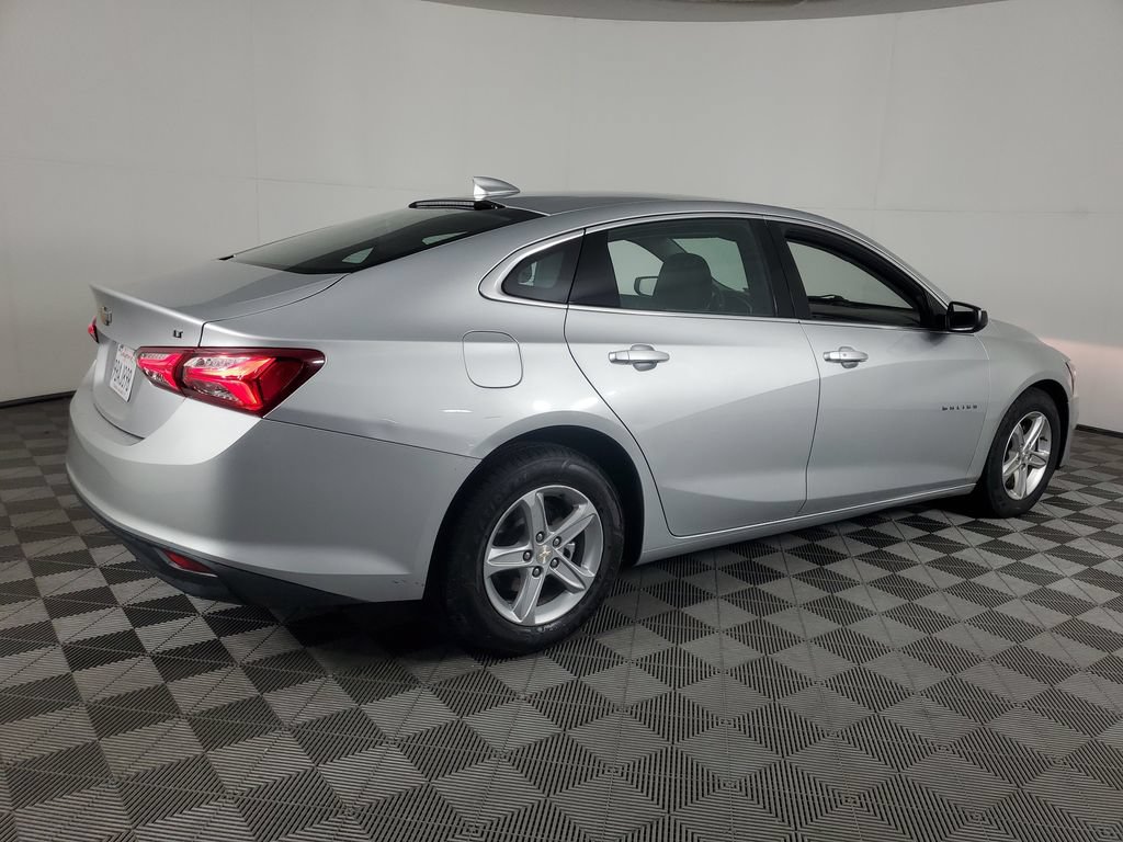 Used 2022 Chevrolet Malibu LT FWD image 4