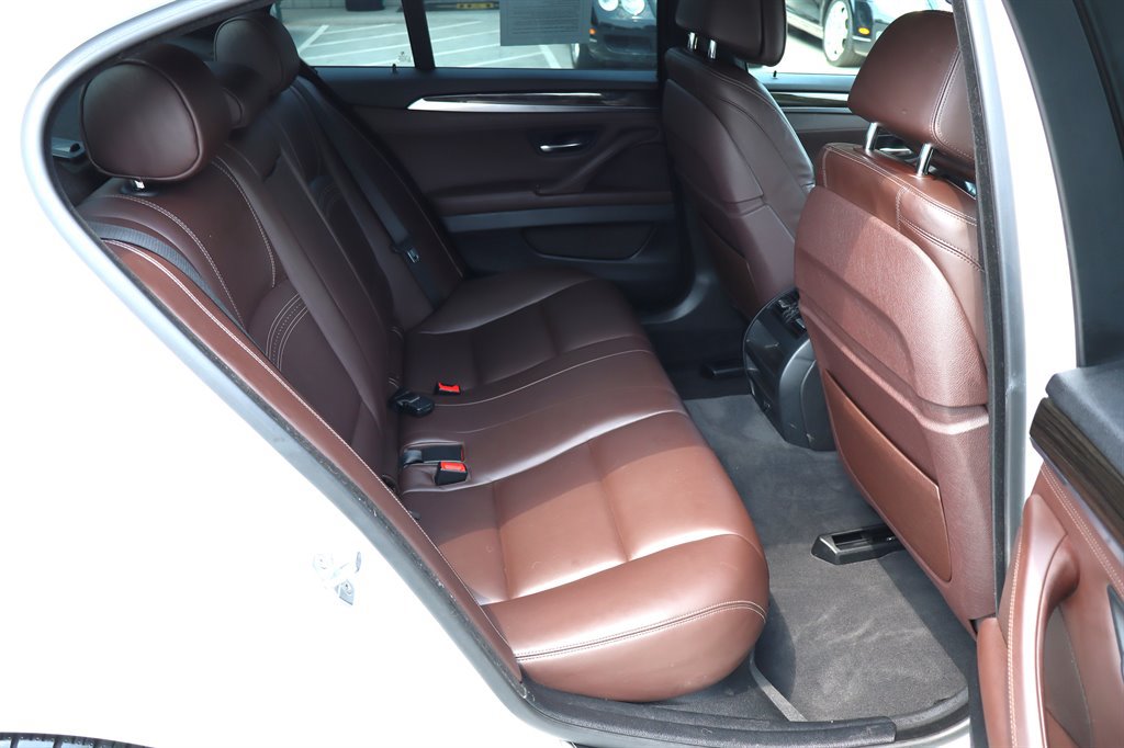 Used 2015 BMW 550i Sedan RWD image 20