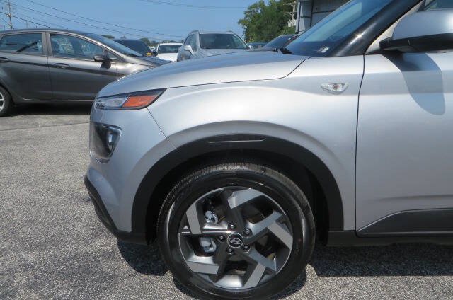 Used 2026 Hyundai Venue SEL FWD image 36