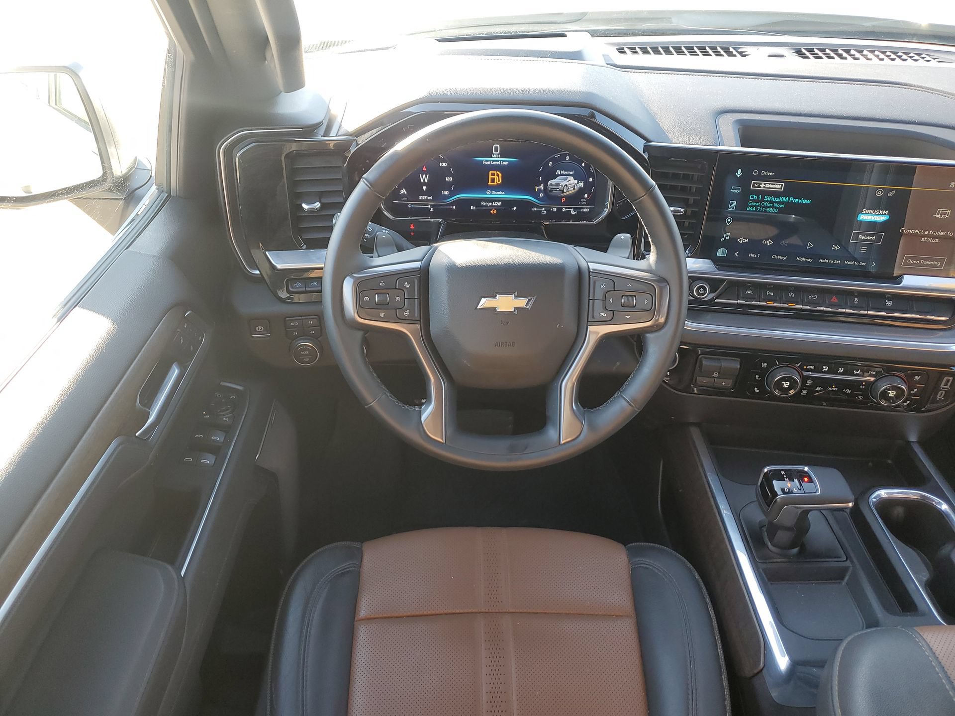 Used 2025 Chevrolet Silverado 1500 High Country w/ High Country Premium Package AWD/4WD image 18