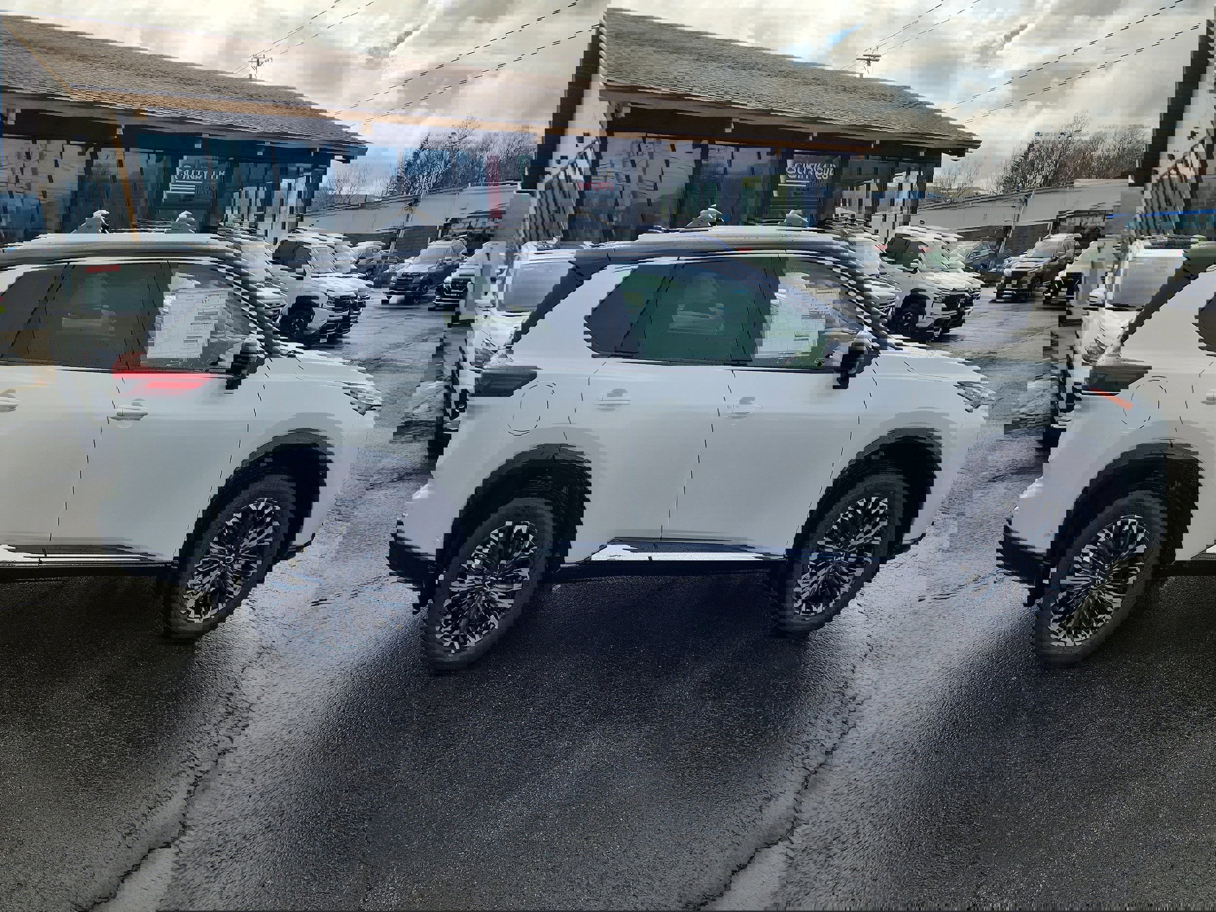 New 2026 Nissan Rogue Platinum image 9