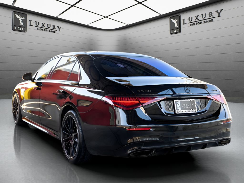 Used 2022 Mercedes-Benz S 580 4MATIC Sedan w/ AMG Line Package image 6