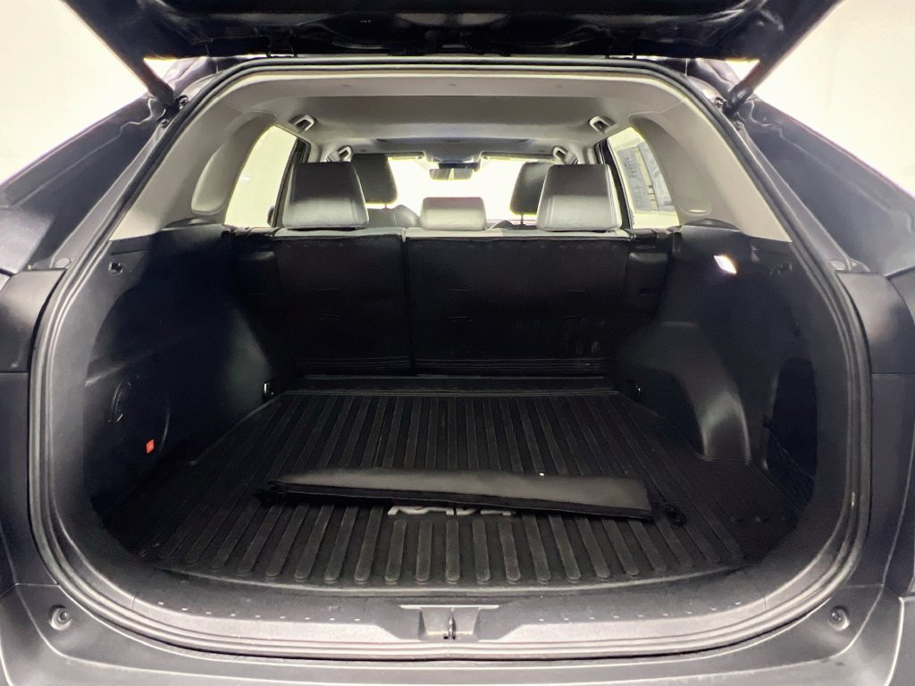 Used 2023 Toyota RAV4 Limited FWD image 30