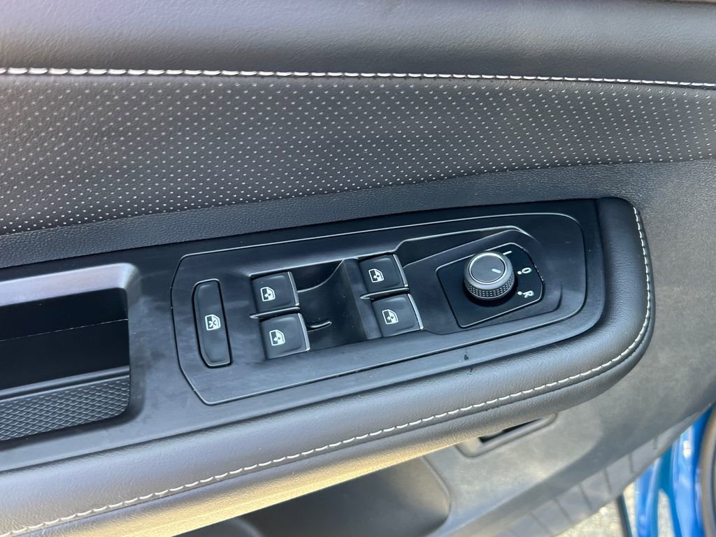 Certified 2025 Volkswagen Atlas SEL image 19