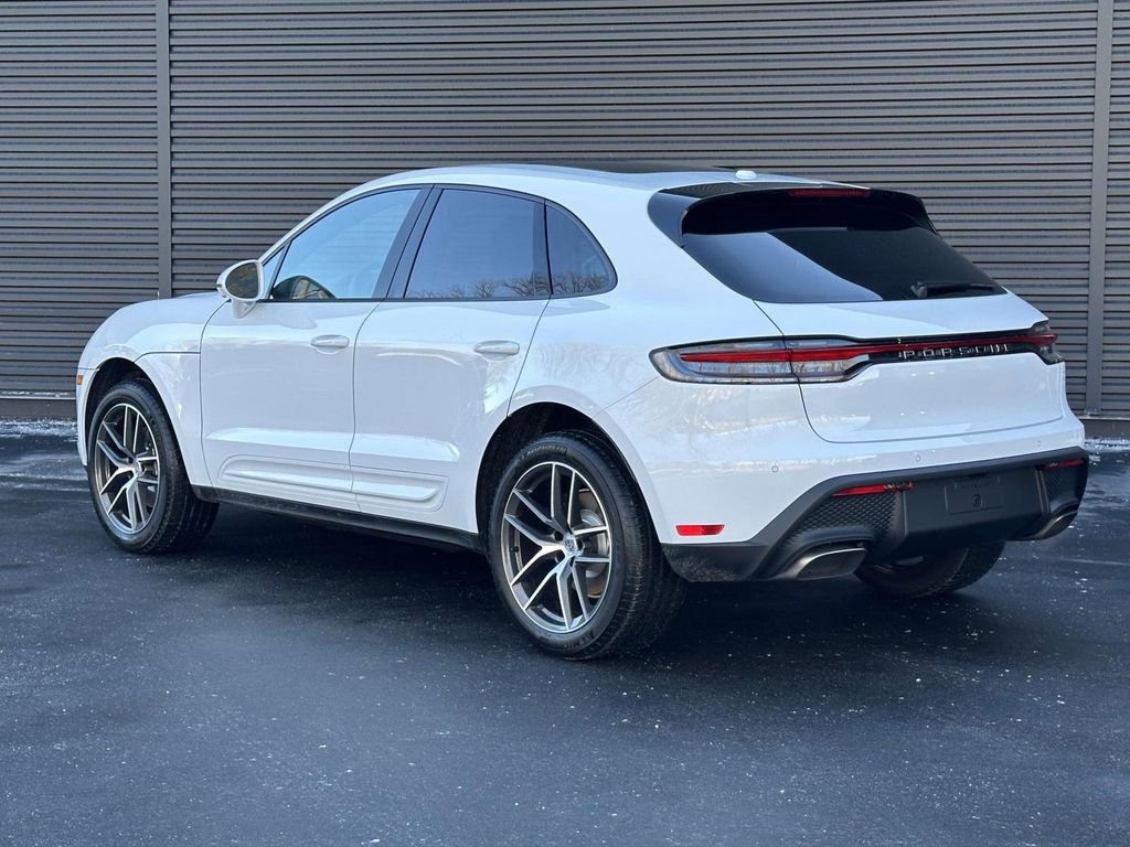New 2026 Porsche Macan image 3