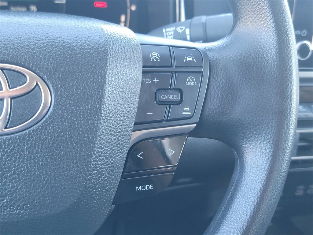 Used 2025 Toyota Camry LE image 35