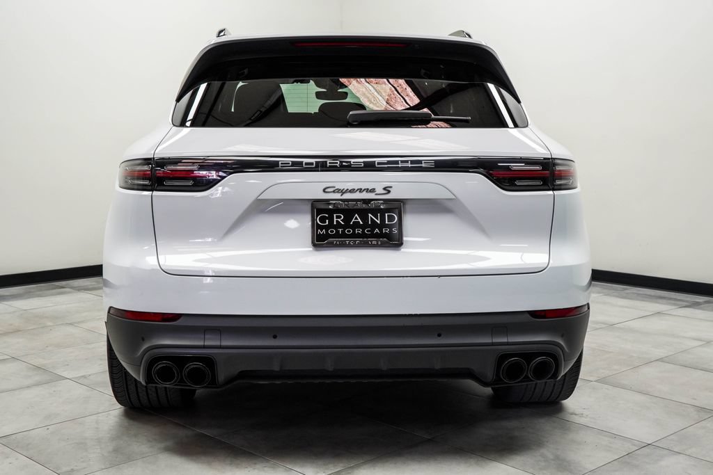 Used 2022 Porsche Cayenne S Platinum AWD/4WD image 10