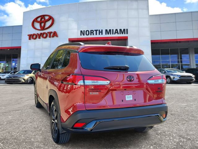 Used 2023 Toyota Corolla Cross SE image 3
