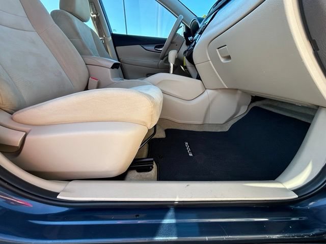 Used 2015 Nissan Rogue S AWD/4WD image 31