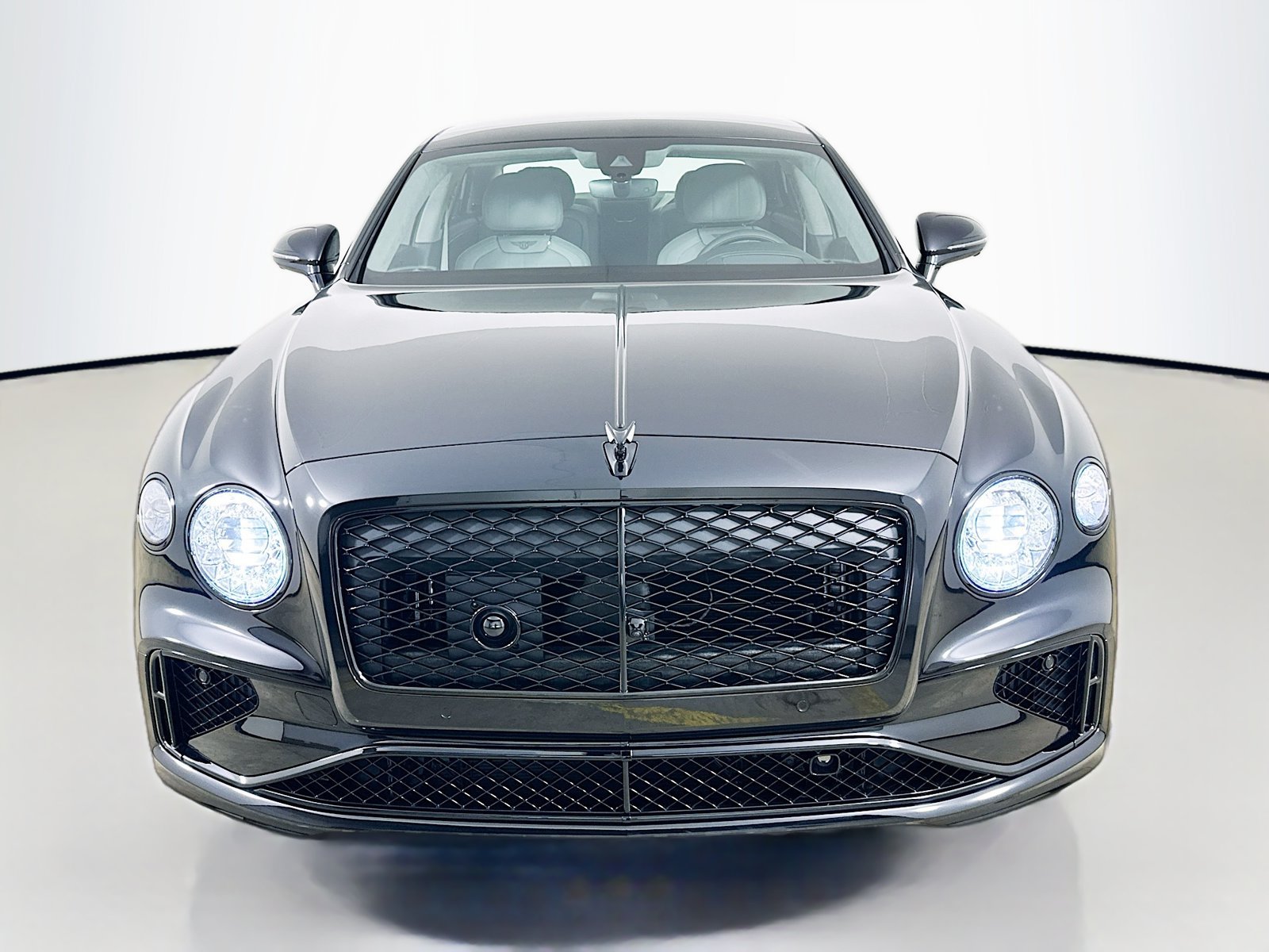 New 2026 Bentley Flying Spur V8 AWD/4WD image 8