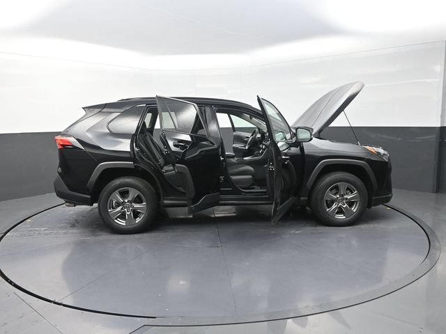 Used 2024 Toyota RAV4 XLE FWD image 45