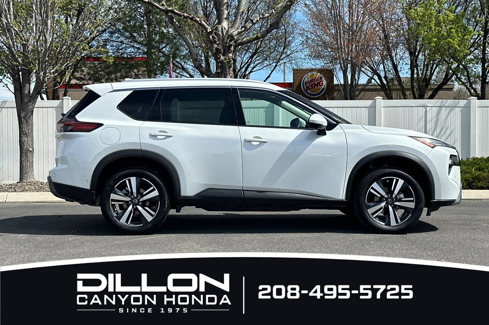 Used 2026 Nissan Rogue SL AWD/4WD image 3