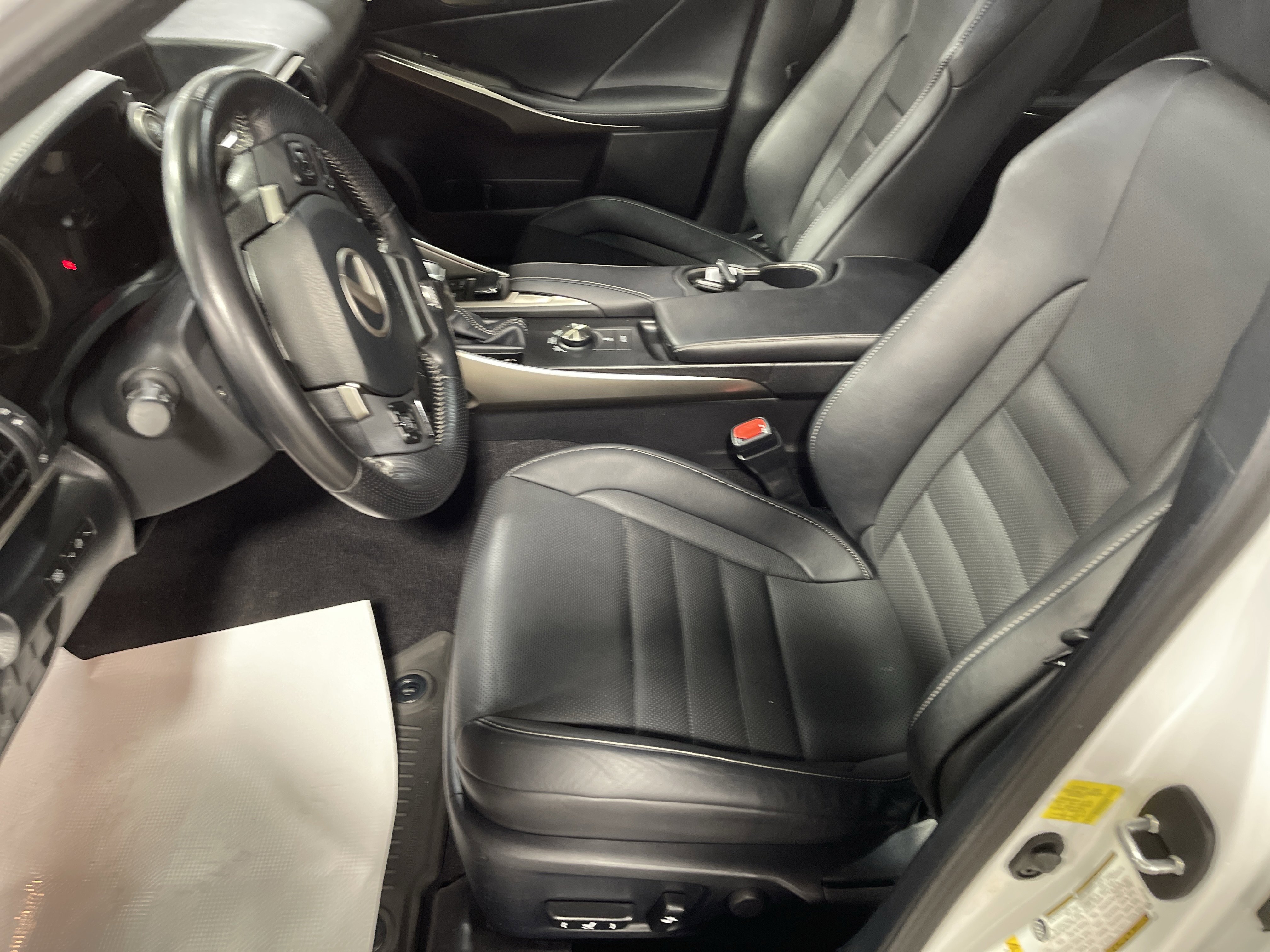 Used 2018 Lexus IS 300 F Sport image 9