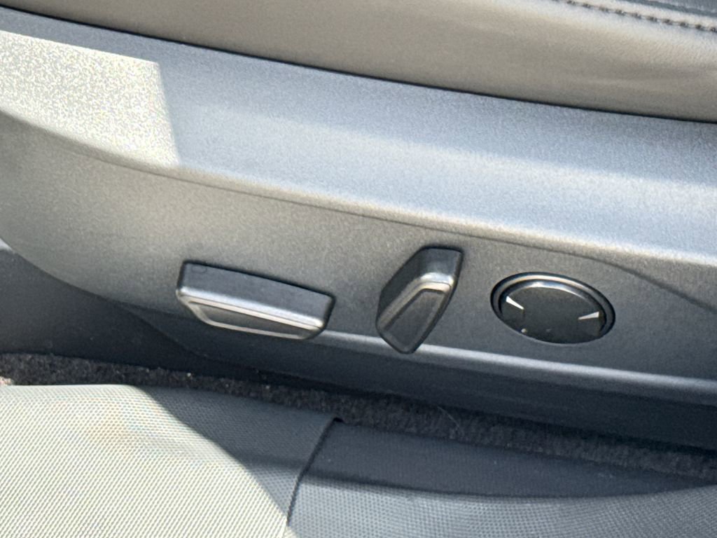 Certified 2025 Ford Mustang Mach-E Premium image 27