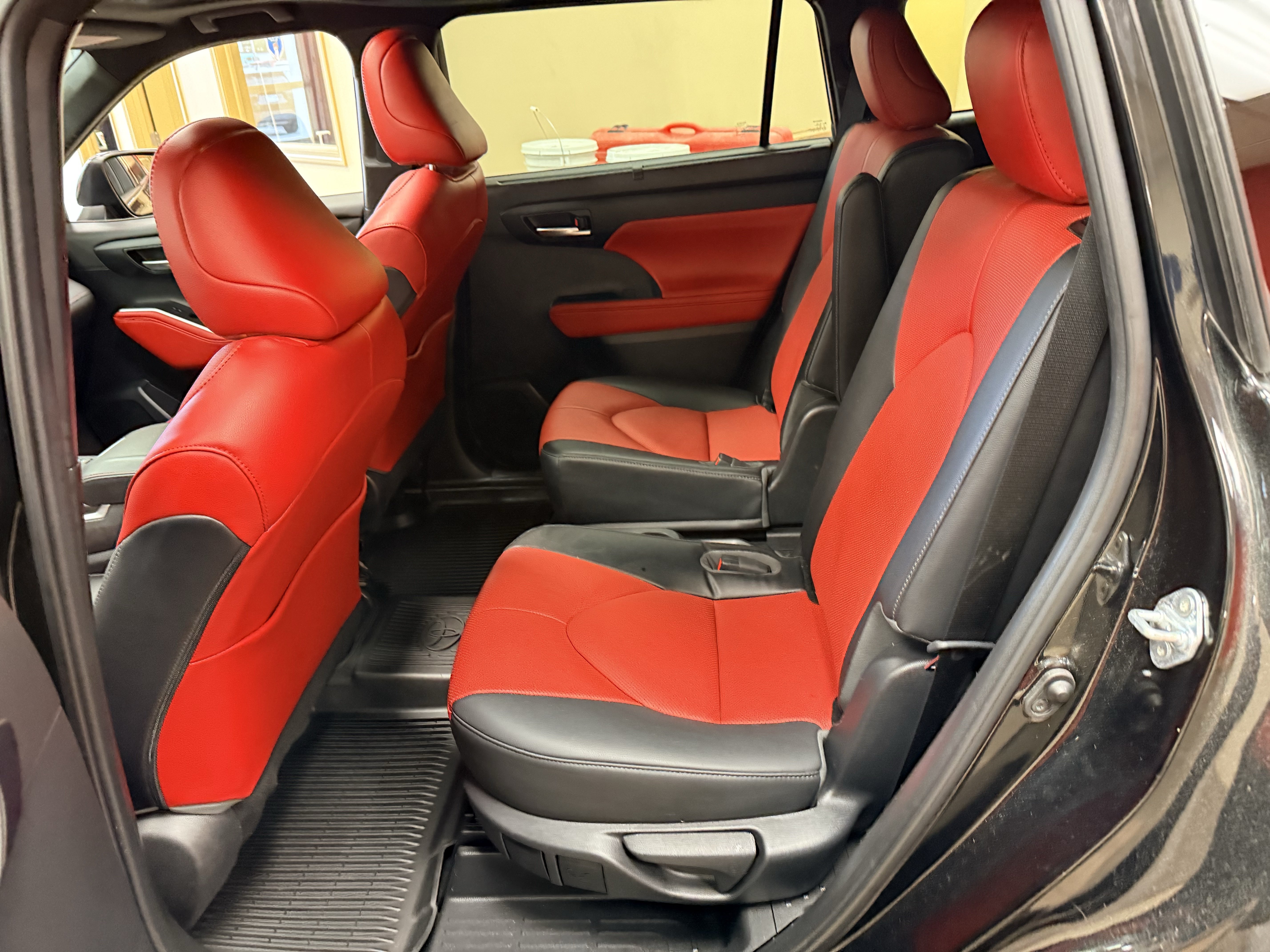 Used 2023 Toyota Highlander XSE AWD/4WD image 20