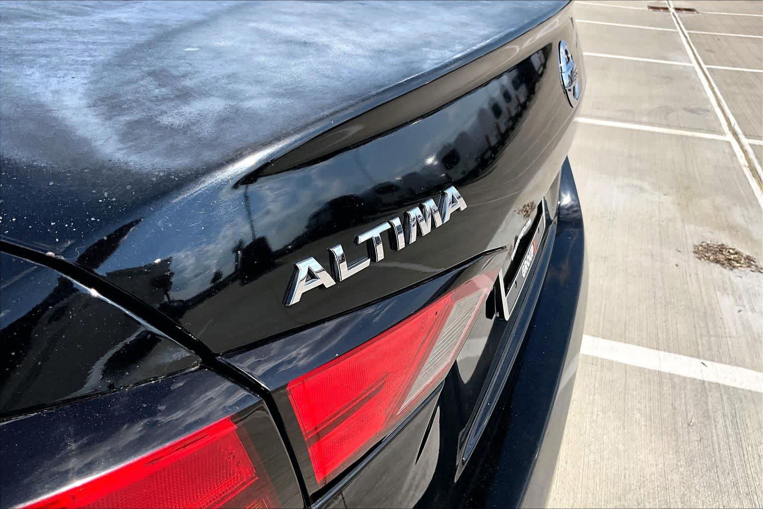 Used 2020 Nissan Altima 2.5 SL FWD image 28