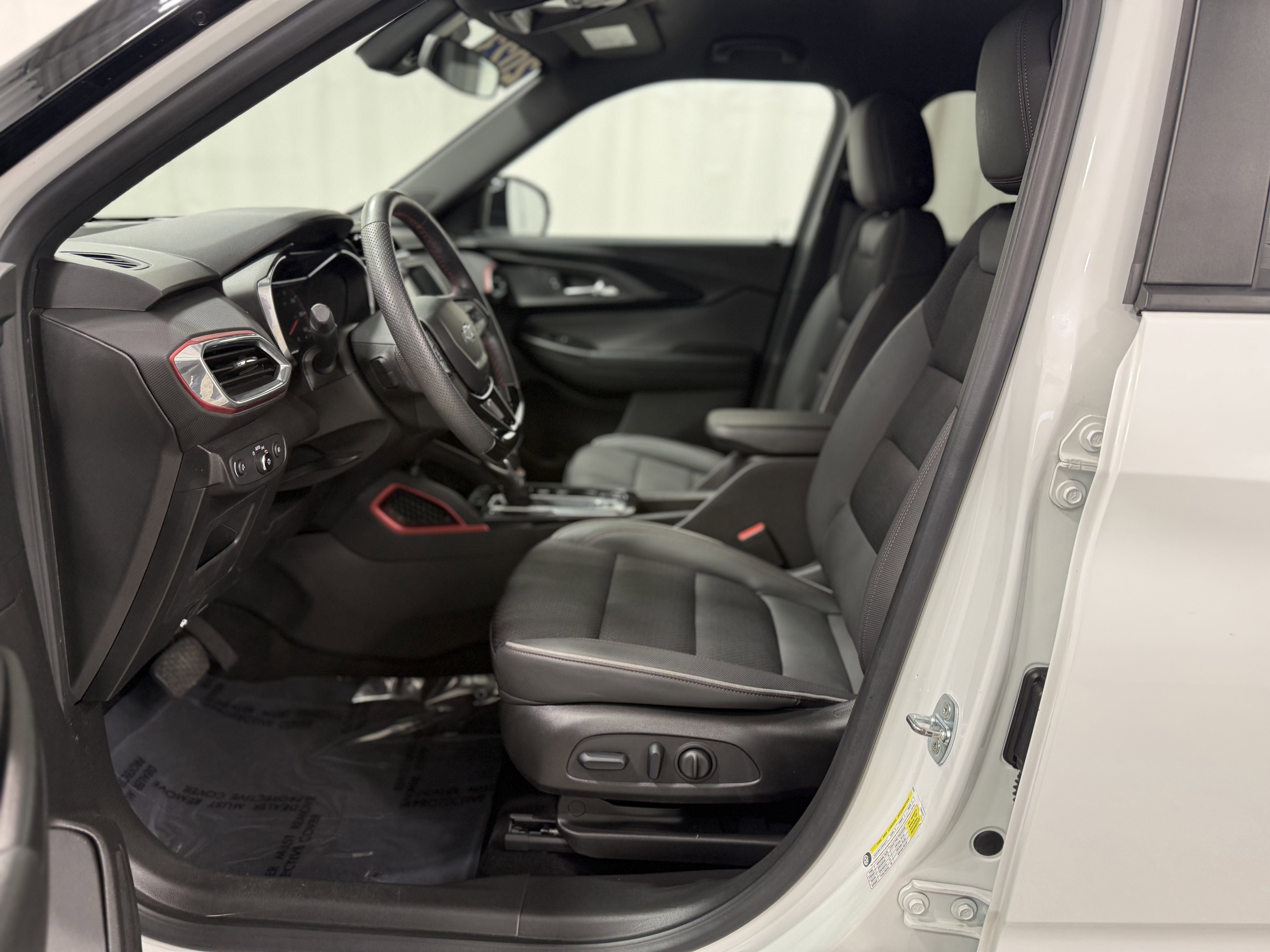 Certified 2023 Chevrolet TrailBlazer RS image 11