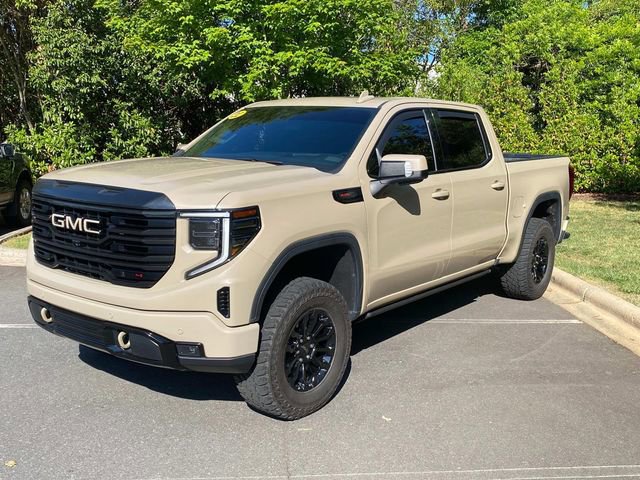 Used 2022 GMC Sierra 1500 AT4 w/ AT4 Premium Package AWD/4WD image 3