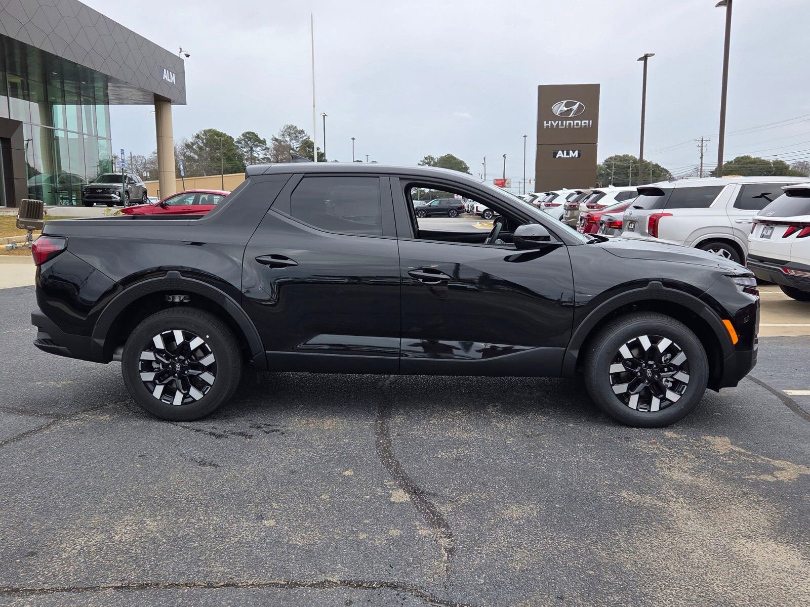 New 2026 Hyundai Santa Cruz SE AWD/4WD image 13
