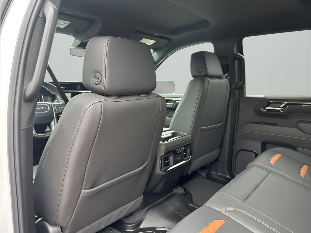 Used 2025 GMC Sierra 1500 AT4 image 18