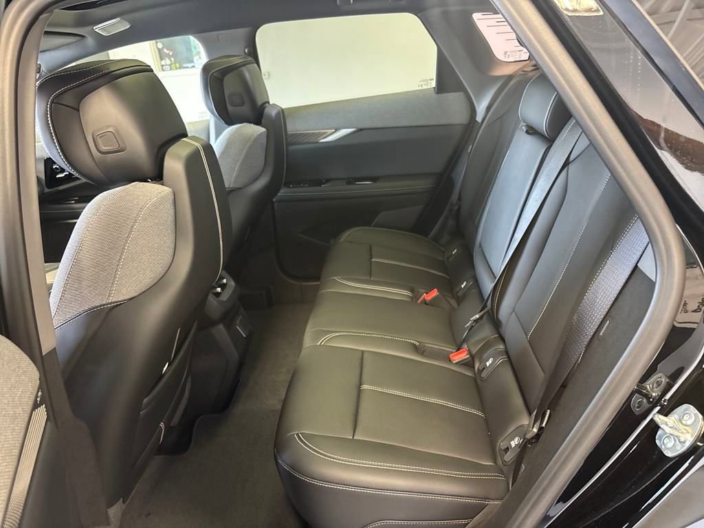 New 2025 Cadillac Optiq Sport 1 image 32