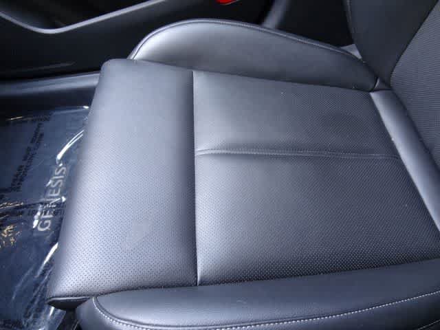 Used 2023 Genesis G70 2.0T RWD image 38