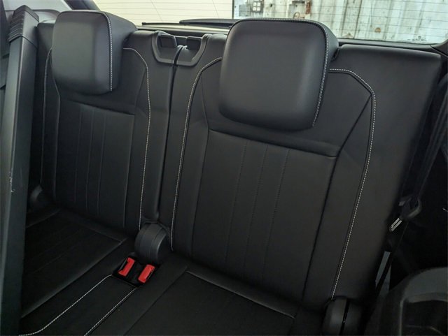 Certified 2022 Volkswagen Tiguan SE w/ Panoramic Sunroof Package image 8