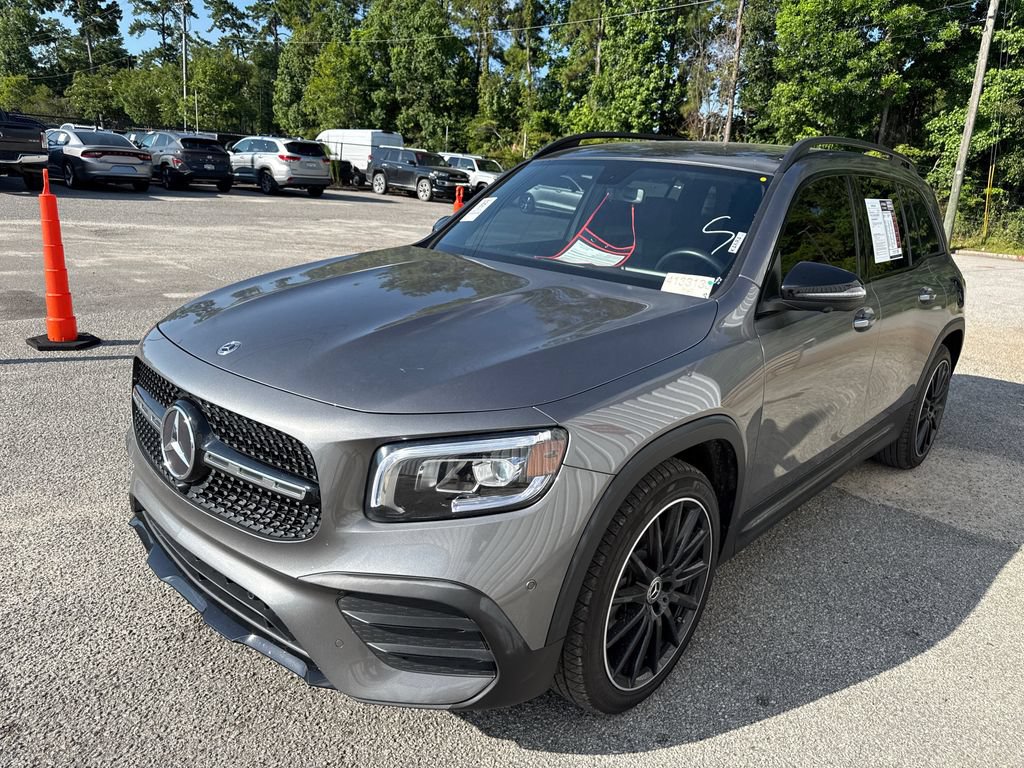 Used 2023 Mercedes-Benz GLB 250 w/ AMG Line image 4