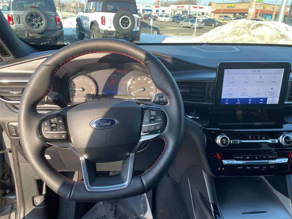 Certified 2023 Ford Explorer ST-Line image 16