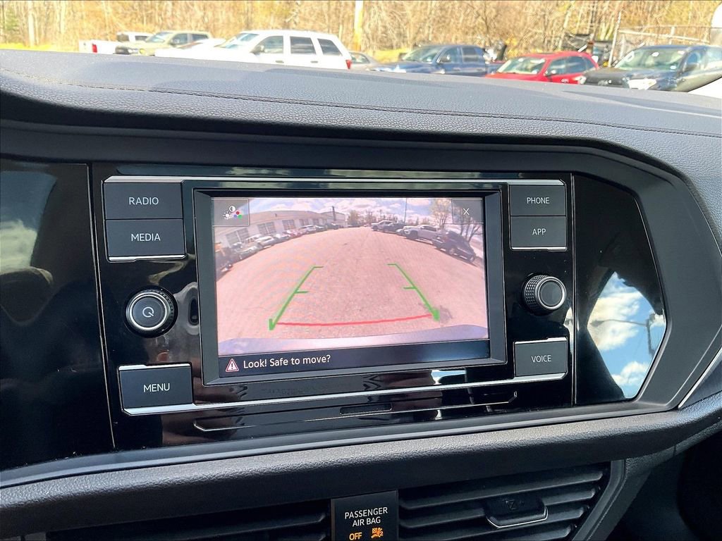 Used 2023 Volkswagen Jetta SE FWD image 16