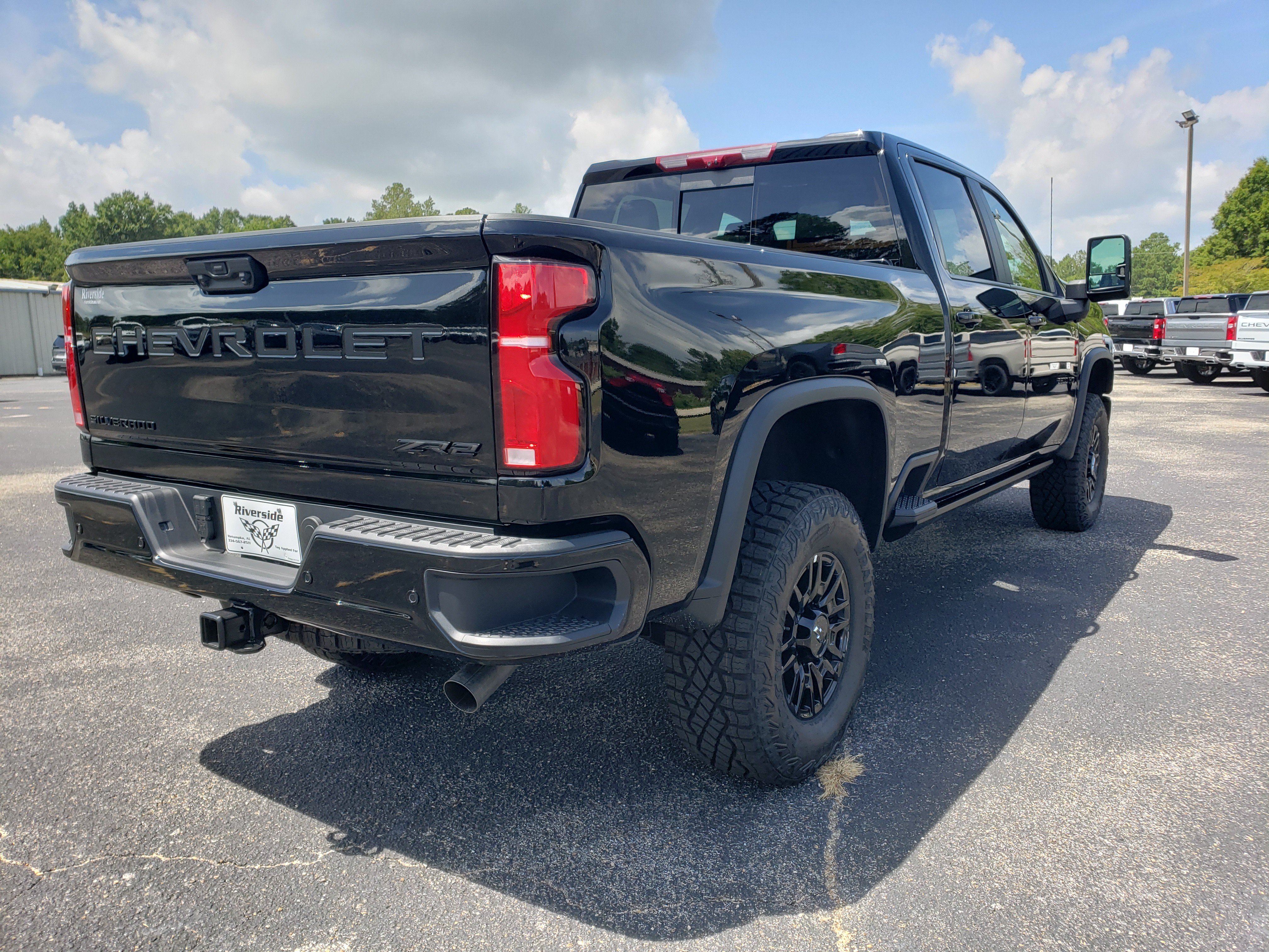 New 2026 Chevrolet Silverado 2500 ZR2 w/ LPO, Dark Essentials Package AWD/4WD image 3