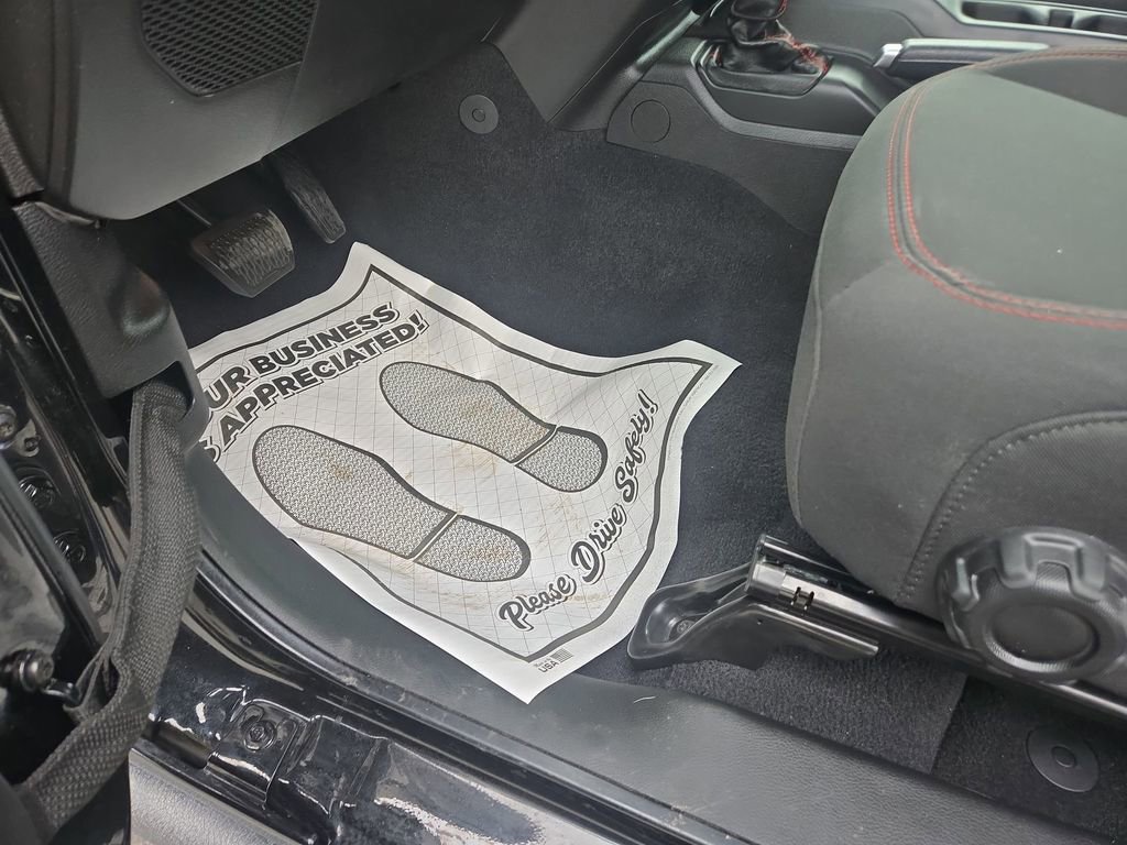 Used 2023 Jeep Wrangler Unlimited Rubicon w/ Cold Weather Group image 27