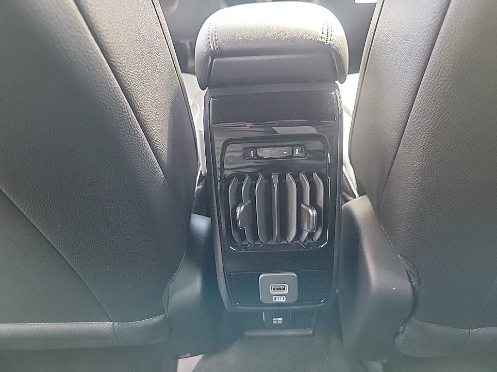 New 2026 Jeep Compass Limited image 15