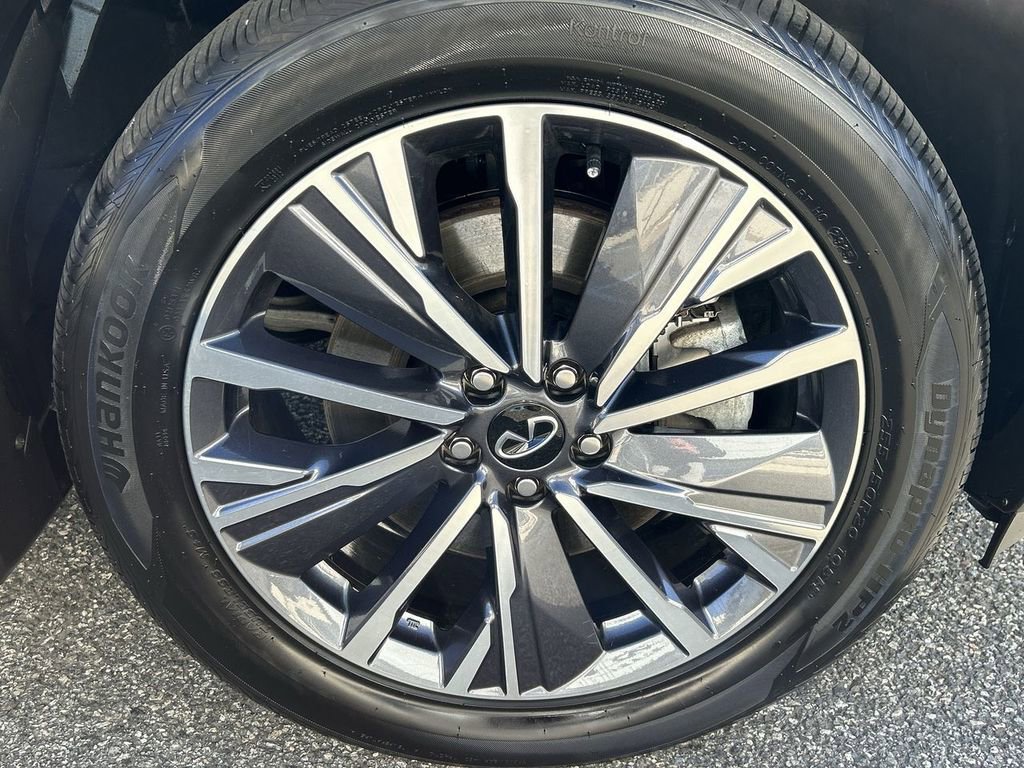 Certified 2026 INFINITI QX60 Luxe w/ Cargo Package AWD/4WD image 13