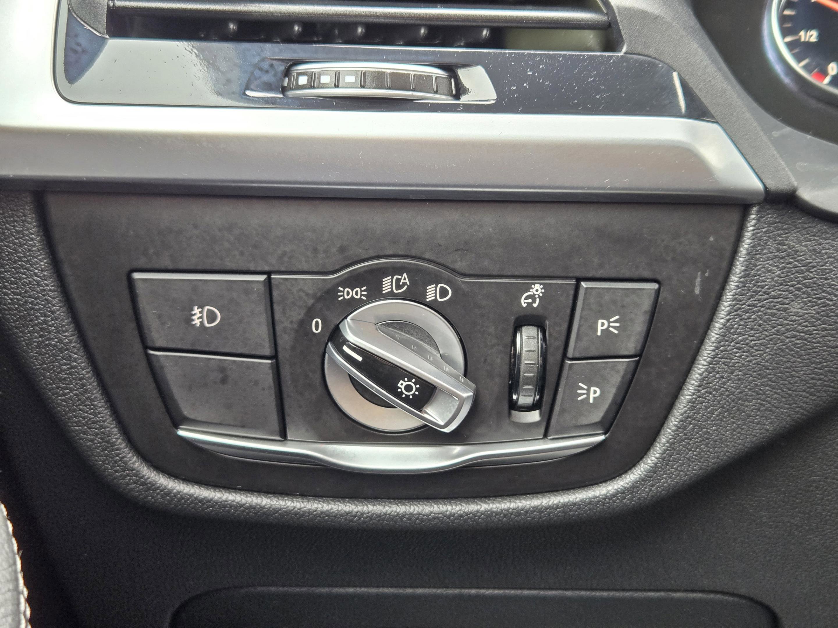 Used 2018 BMW X3 xDrive30i AWD/4WD image 21