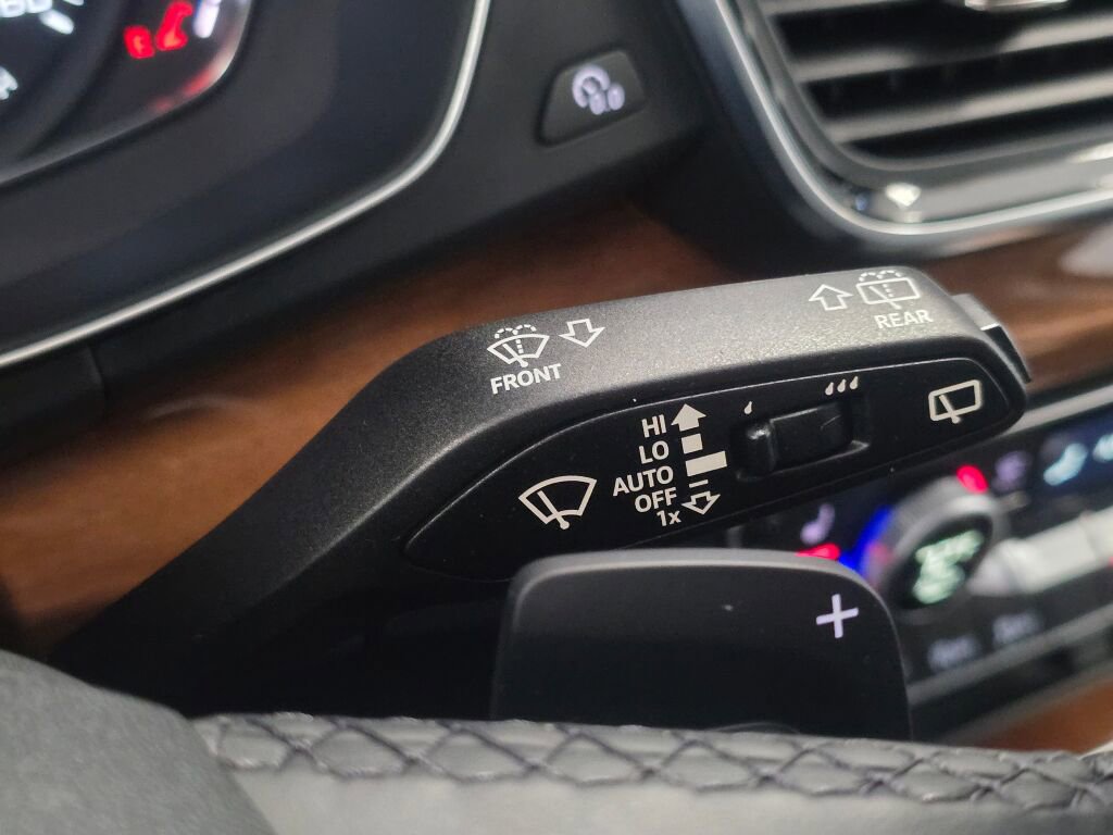 Used 2023 Audi Q5 2.0T Premium w/ Convenience Package image 43