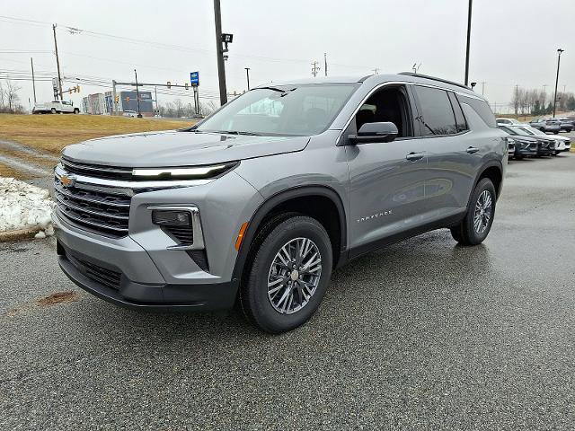 New 2026 Chevrolet Traverse LT w/ Driver Confidence Package image 2