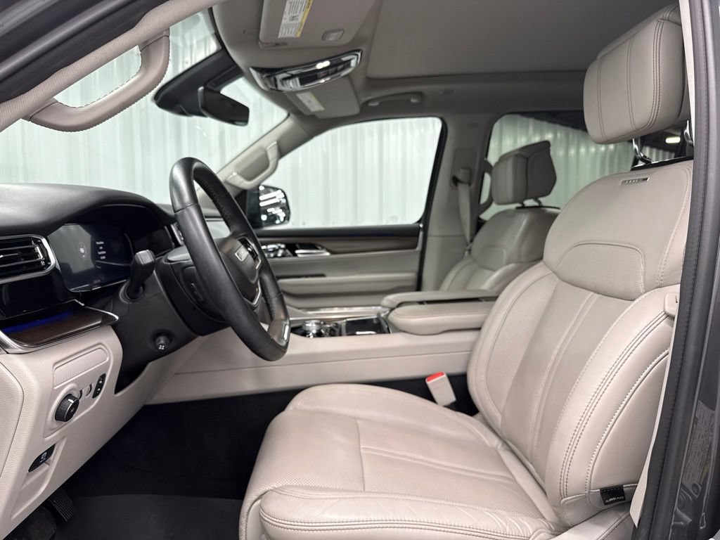 Used 2022 Jeep Grand Wagoneer Series I w/ Flexible Seating Group AWD/4WD image 17