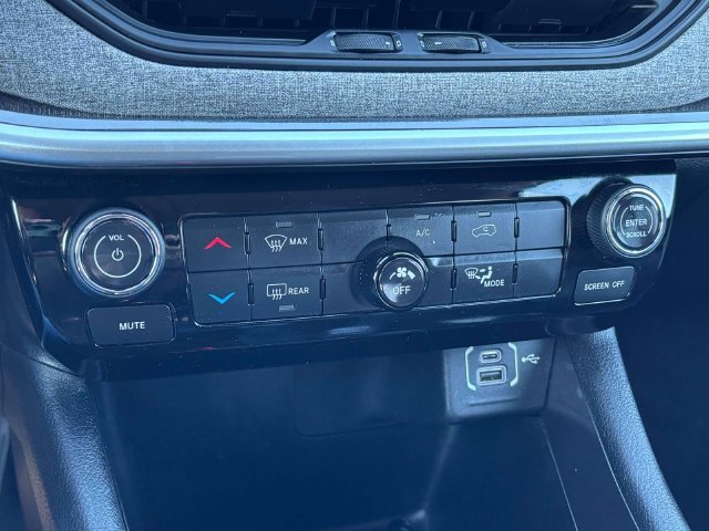 Used 2022 Jeep Compass Latitude AWD/4WD image 21