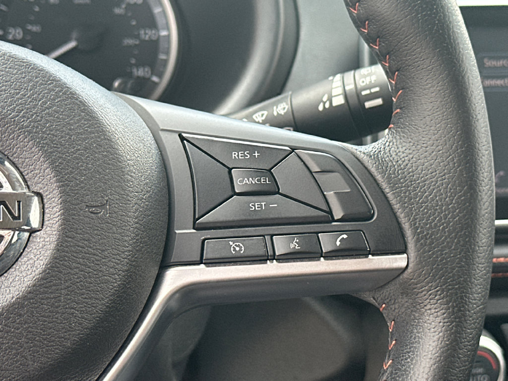 Used 2020 Nissan Kicks SR w/ SR Premium Package FWD image 22