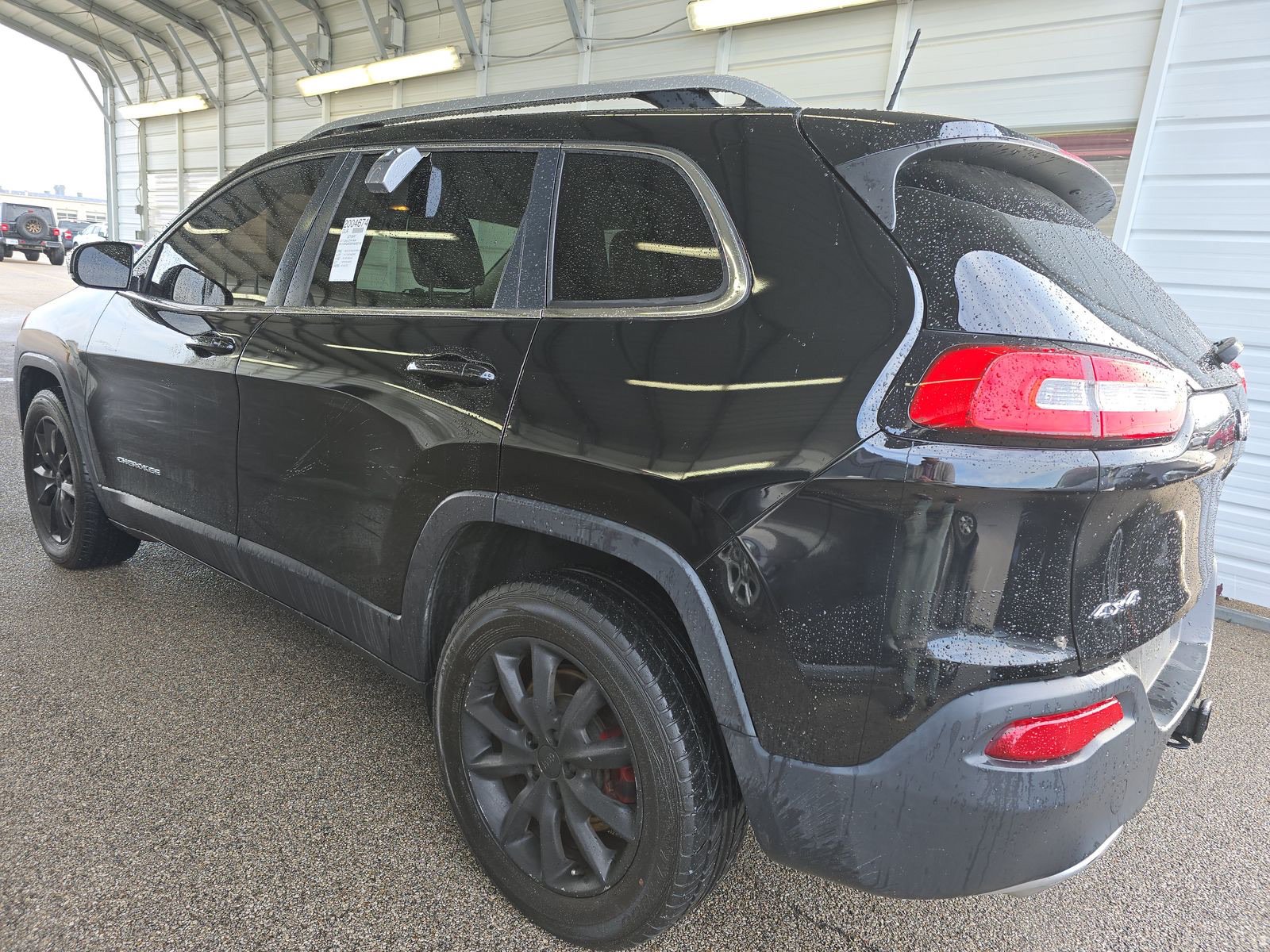 Used 2017 Jeep Cherokee Limited w/ Trailer Tow Group AWD/4WD image 4